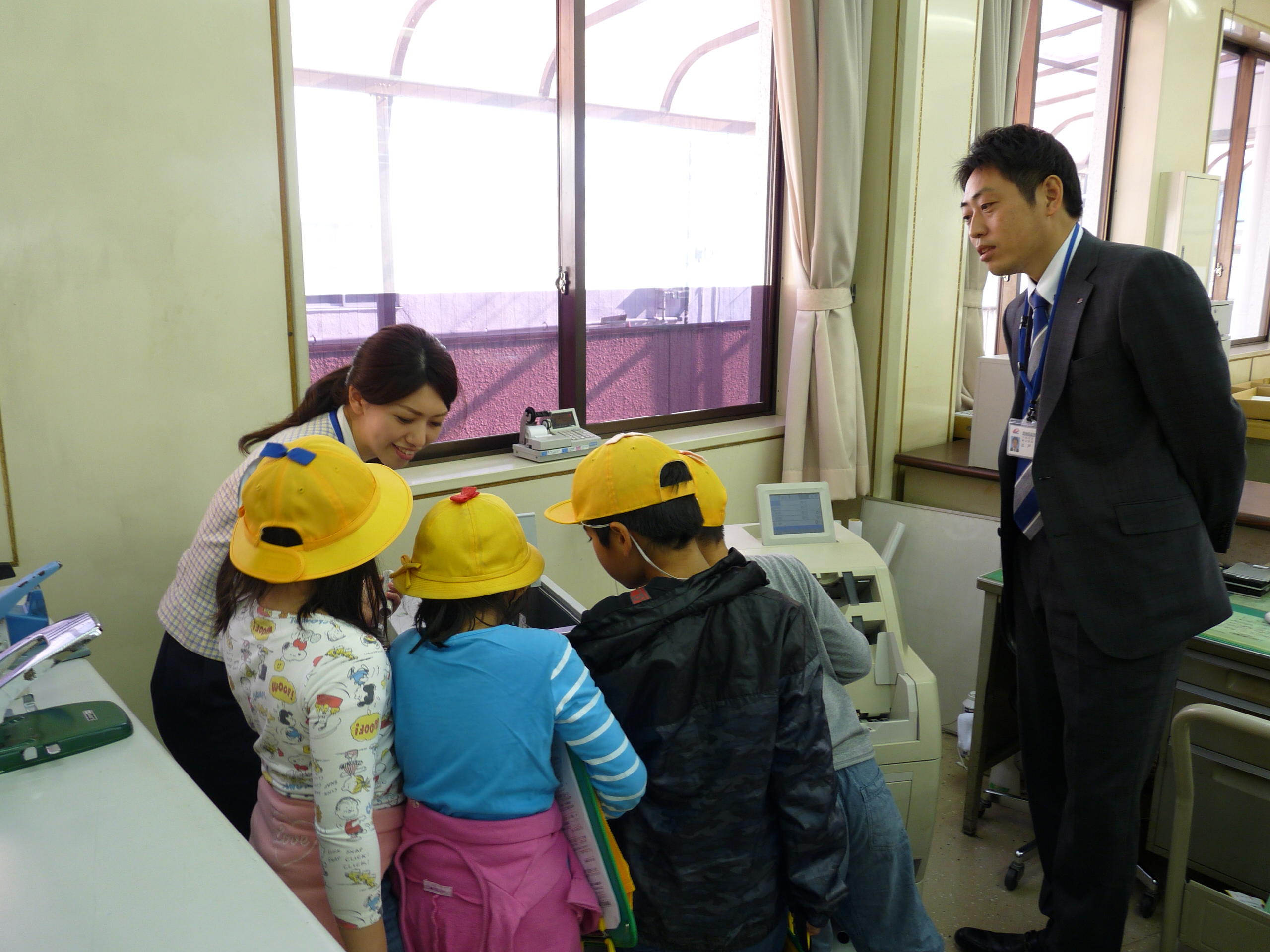 小学生見学（下市支店）2